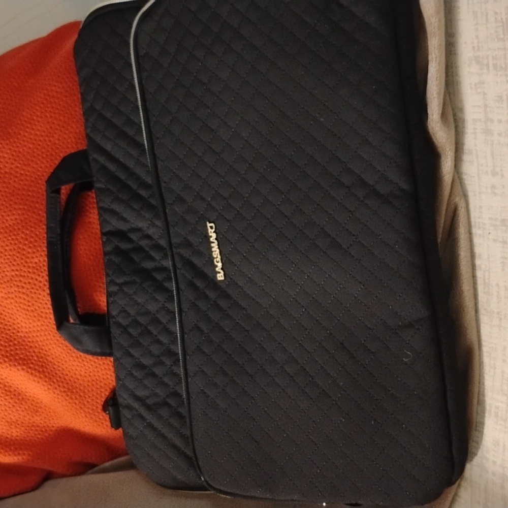 Bagsmart Black Quilted Laptop Sleeve Travel Bag